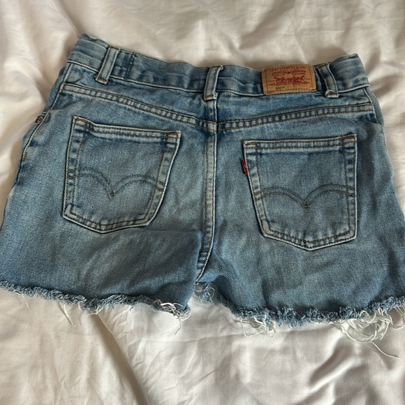 Levi’s Jean shorts - Picture 2 of 2